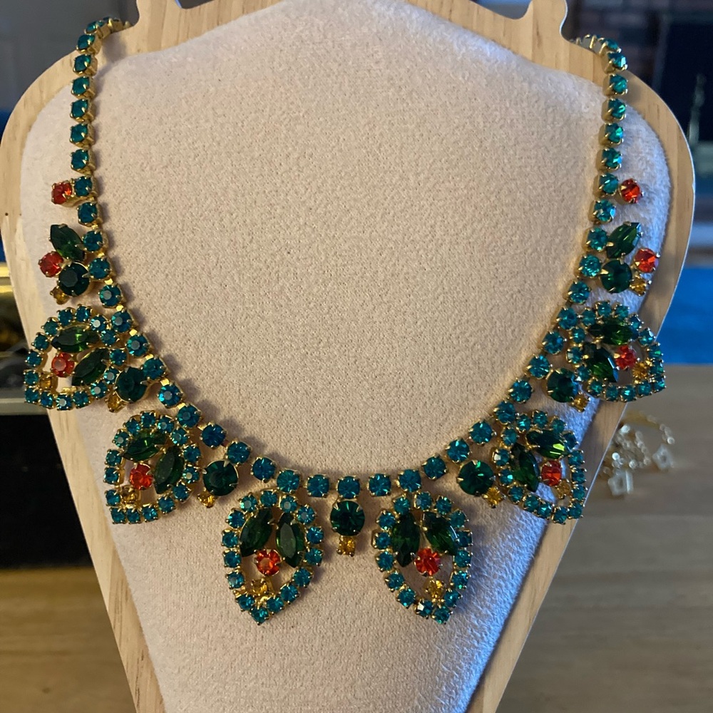 Elegant Green and Red Gemstone Necklace